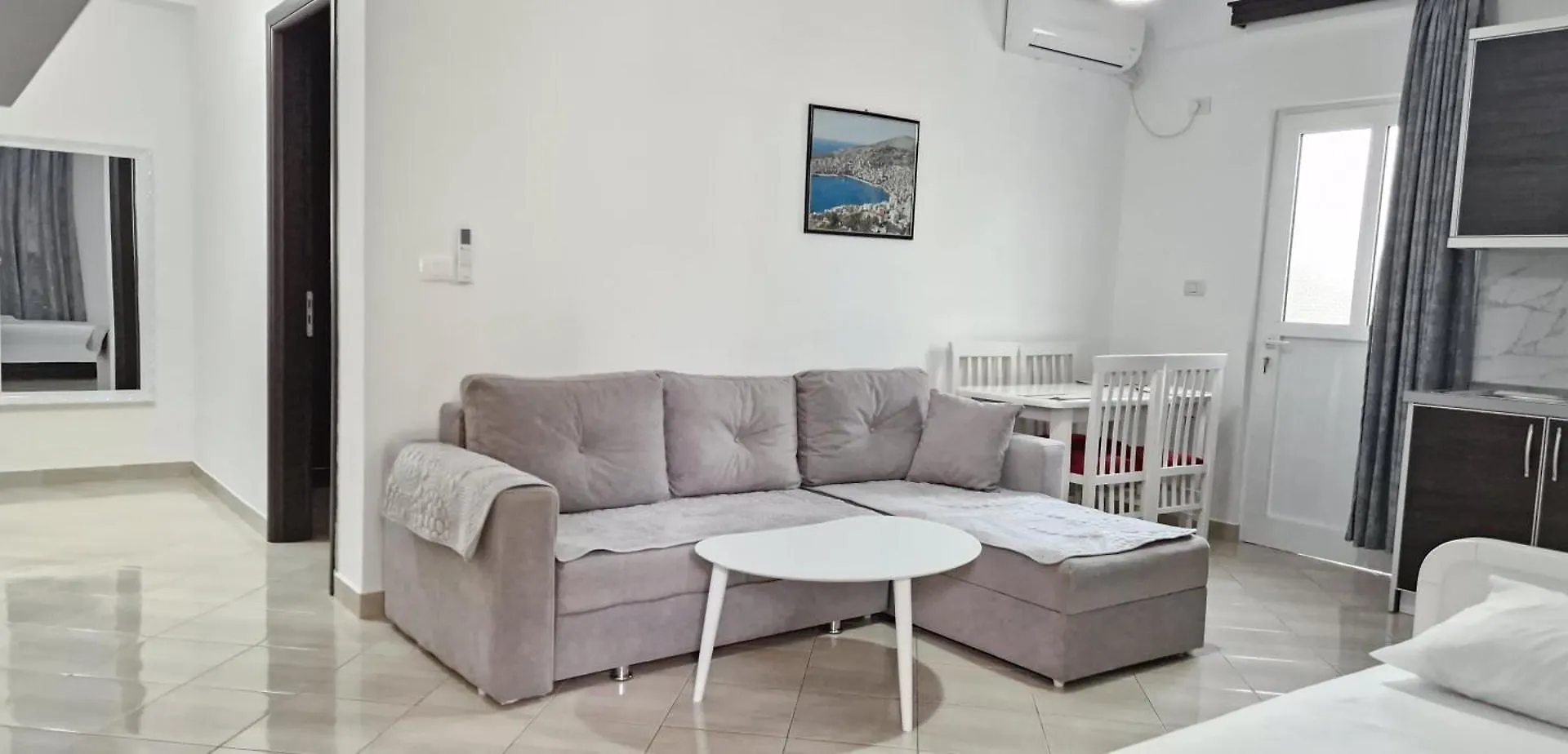 סרנדה Sala Apartment'S 0*,