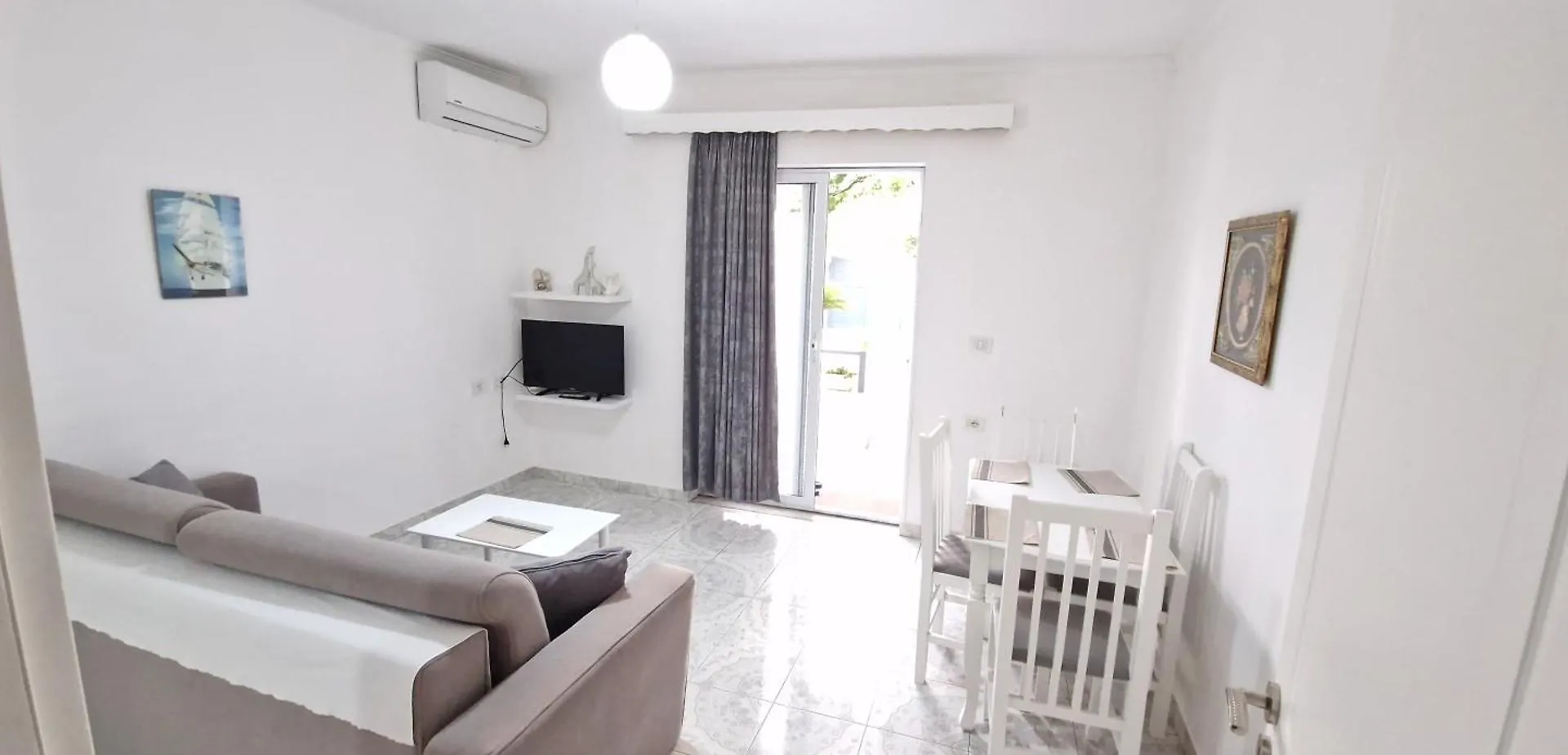 סרנדה Sala Apartment'S 0*,