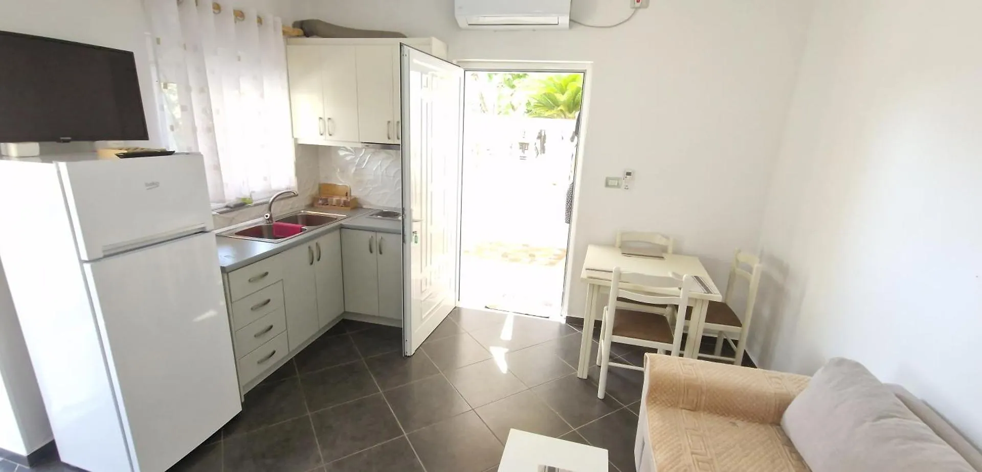 סרנדה Sala Apartment'S